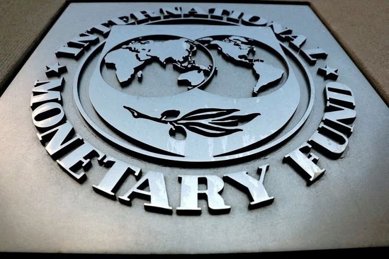 IMF calls for the expansion of programs to reduce poverty. 3 IMF calls for the expansion of programs to reduce poverty.