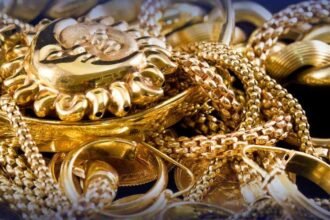 The prices of gold in Pakistan are still on a downward trend.
